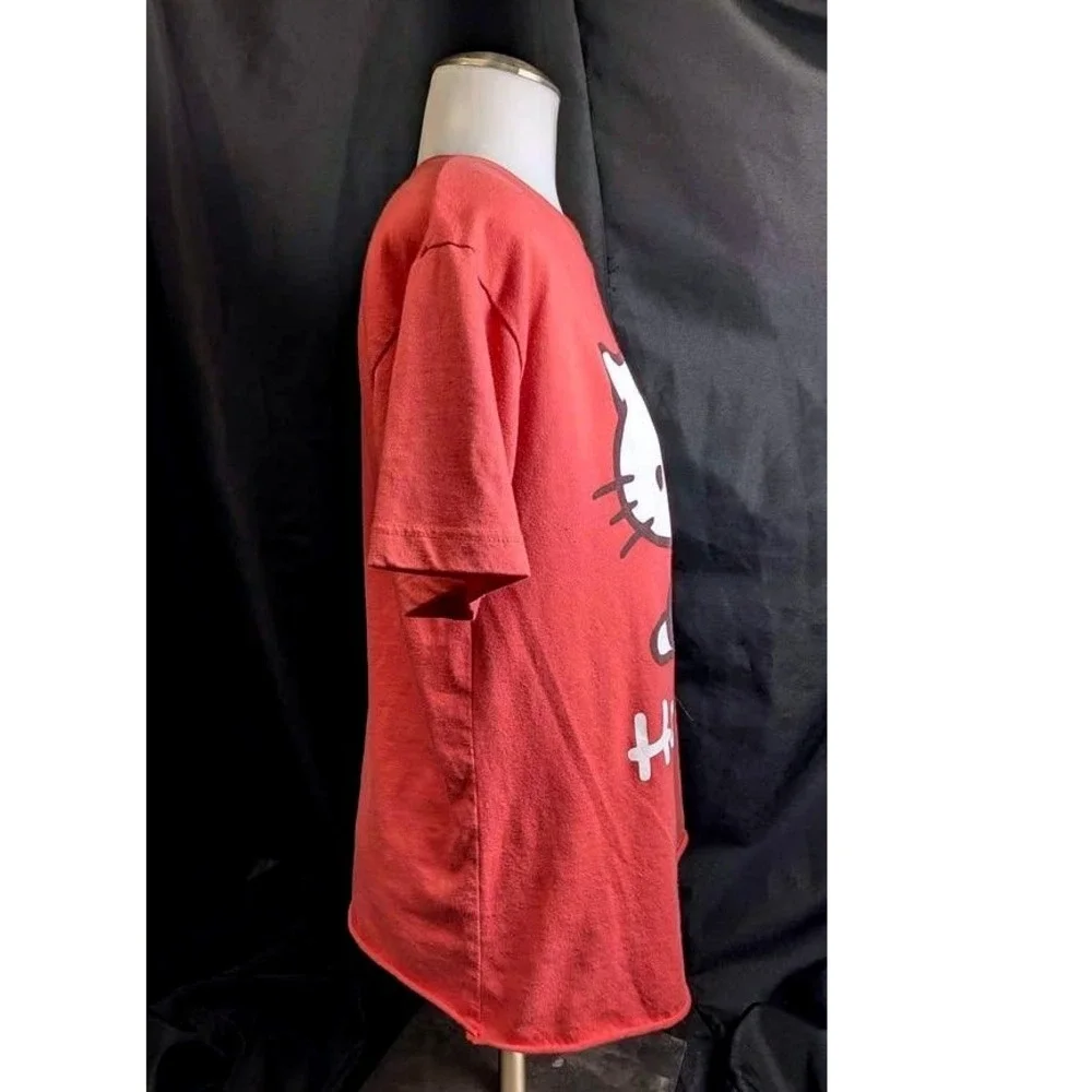 Sanrio Hello‎ Kitty Graphic T-Shirt ~ Junior's Size Small~Red Apple~Short Sleeve